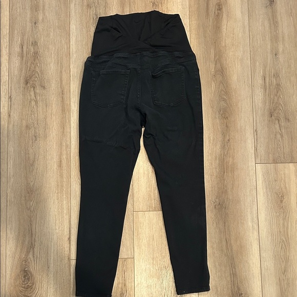 Isabel Maternity by Ingrid & Isabel Black Jeans - Picture 3 of 6